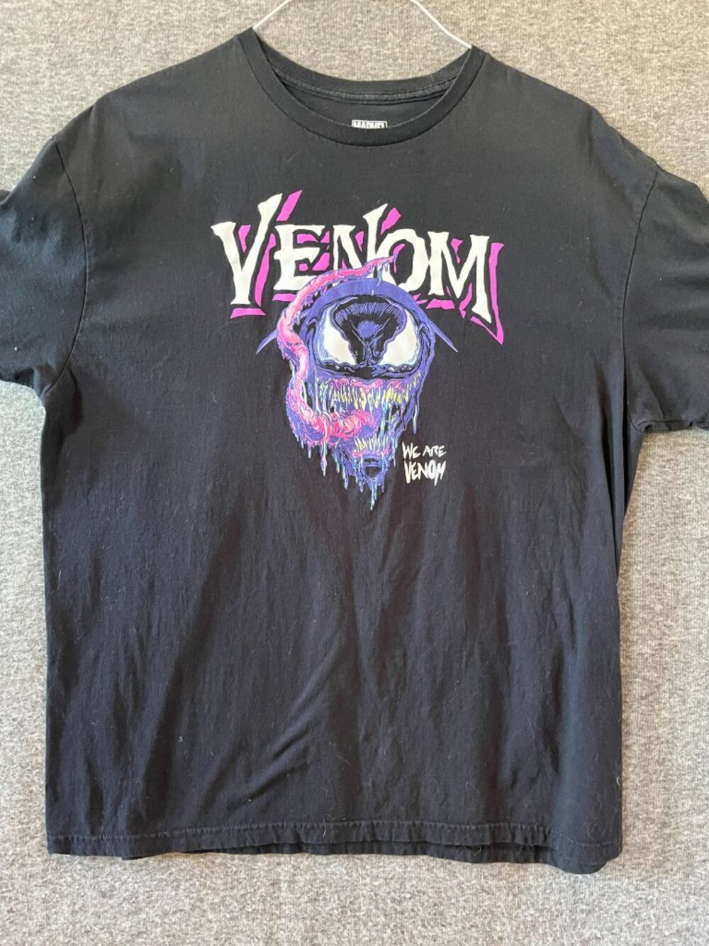 Marvel Universe VENOM XL black short sleeve tshirt 46/48 cotton bold graphics